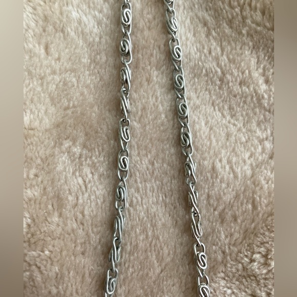 Silver pleated chain clutch purse - Picture 8 of 8